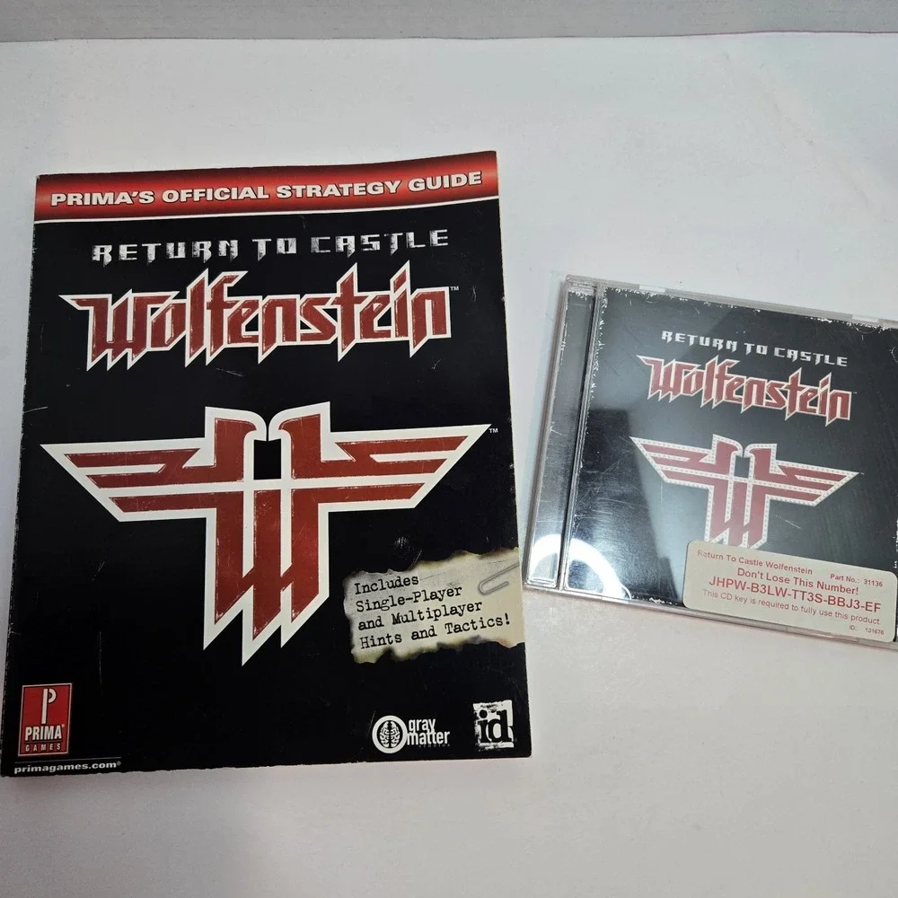 Return to Castle Wolfenstein 2001 CD Manual PC‎ Game Disc Box & Strategy Guide